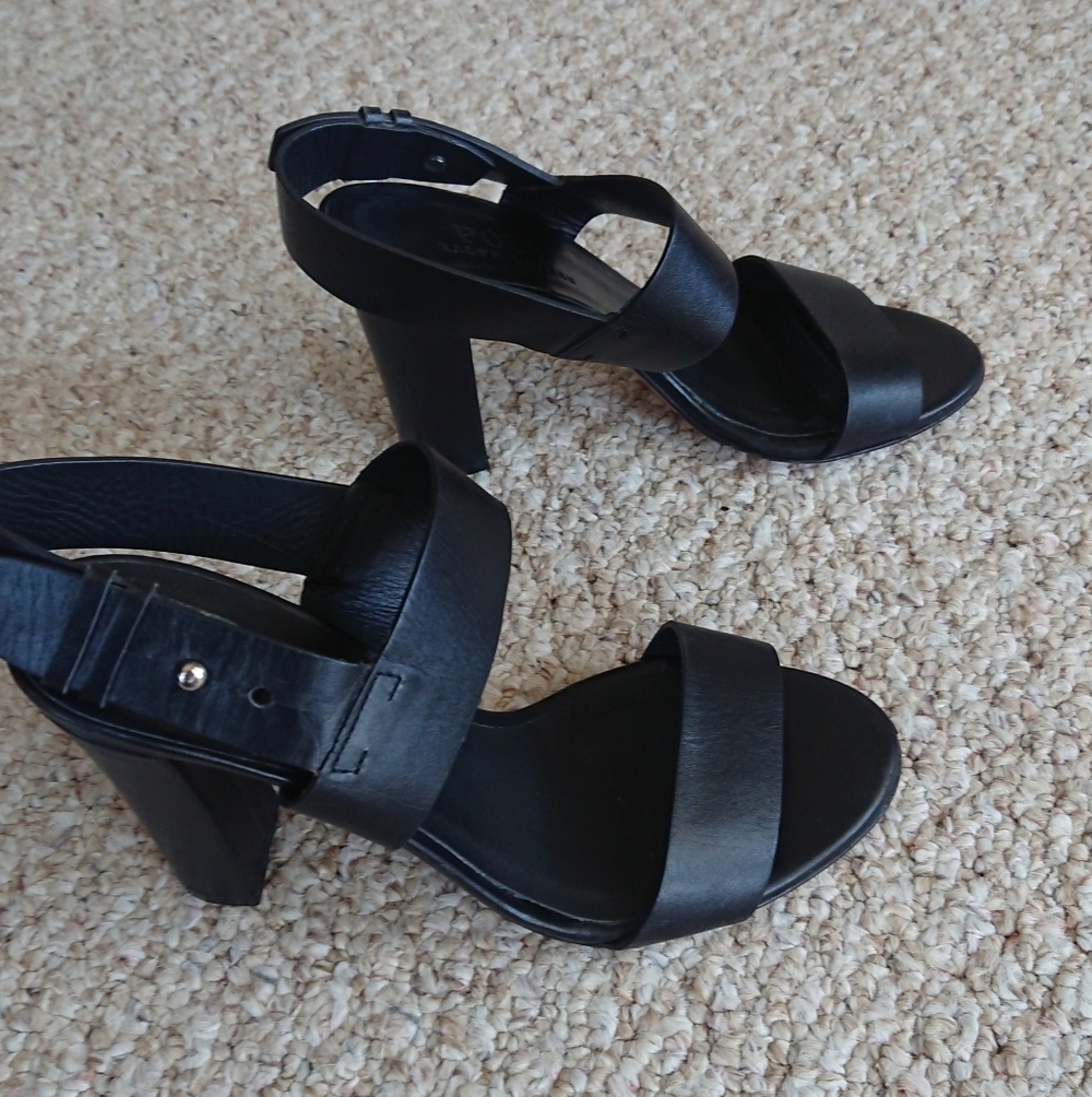 Polo Ralph Lauren Black Strappy full grain leather Sandals size 6.5